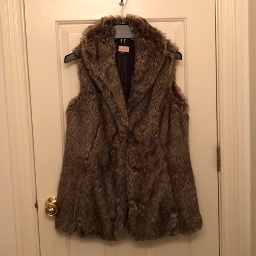 Gabriella Rocha Faux Fur Vest and Belt